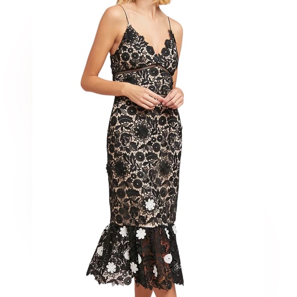 Monique Lhuillier Dresses & Skirts - Monique Lhuillier Dress